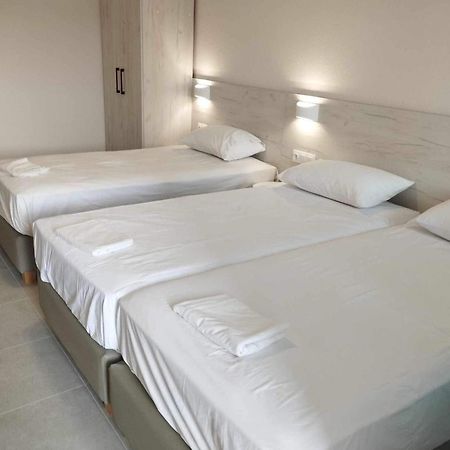 Daniela Apartments Nea Roda Eksteriør billede
